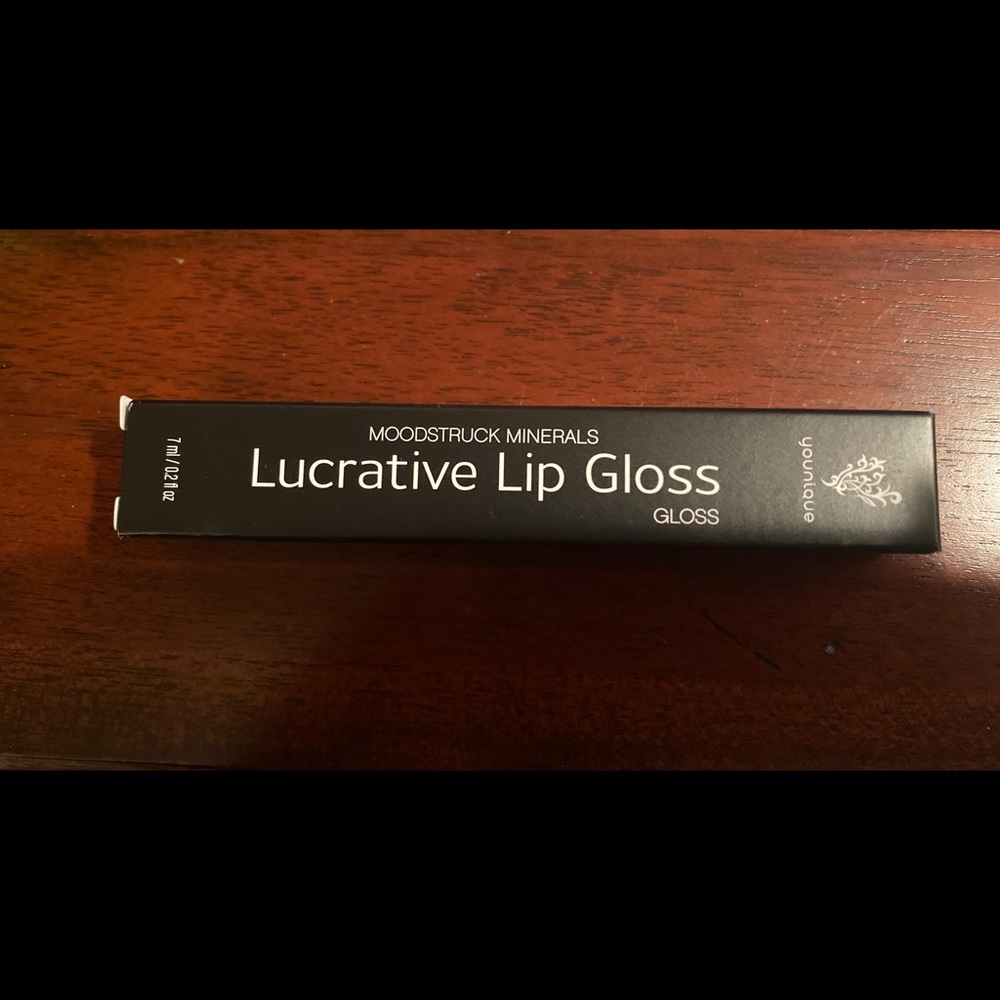 Younique Lucrative Lip gloss